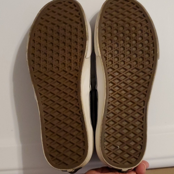 Vans - Picture 6 of 8
